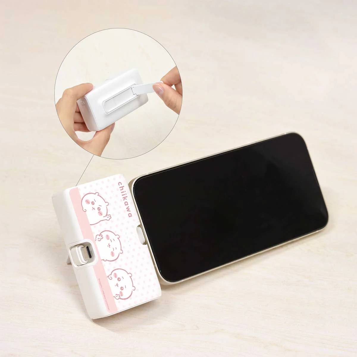 ちいかわ Lightning/Type-Cコネクタ付き リチウムイオン充電器(ちいかわ) - Image 3