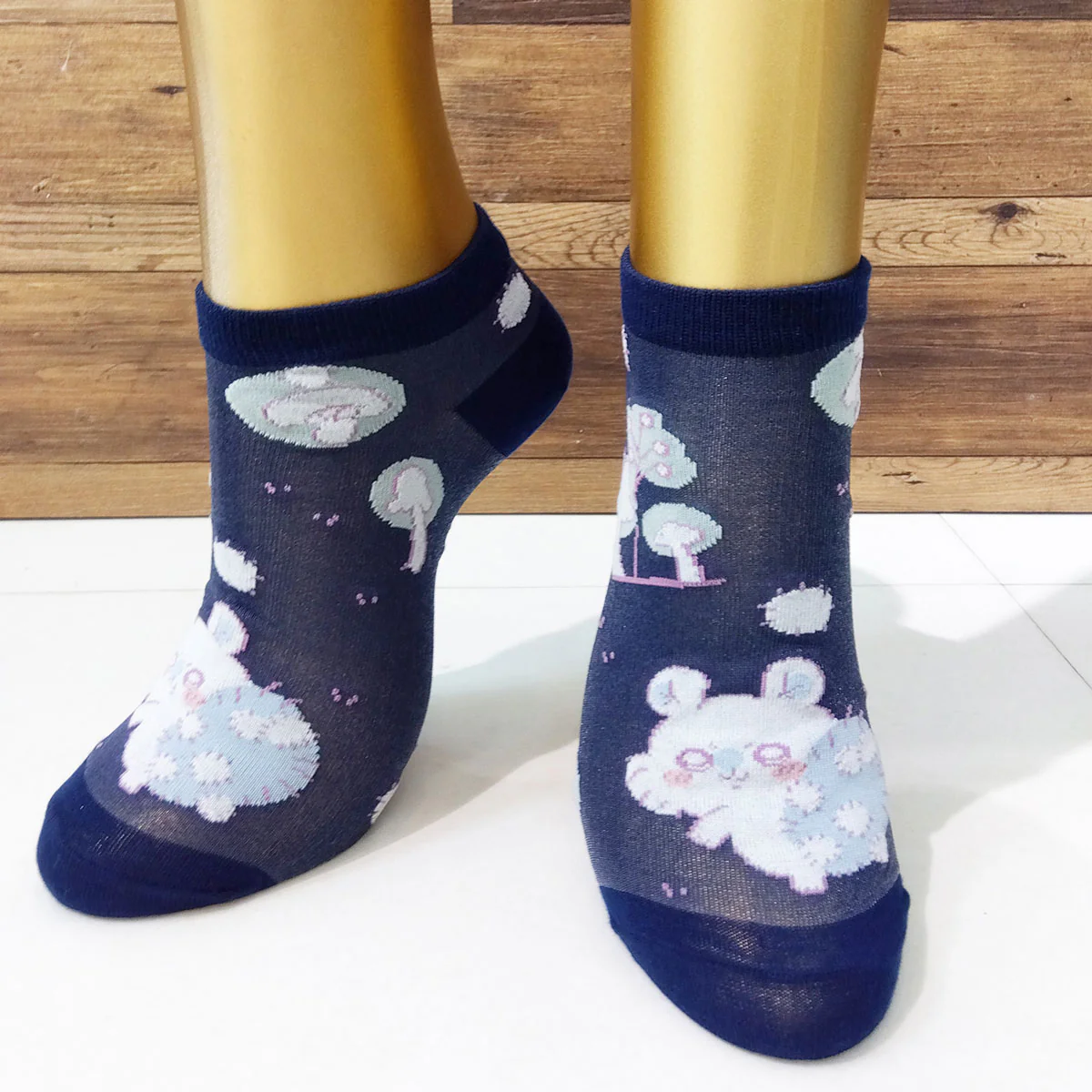 ちいかわ 薄手スニーカー丈ソックス（モモンガ採取 ネイビー） レディース用 - Image 2