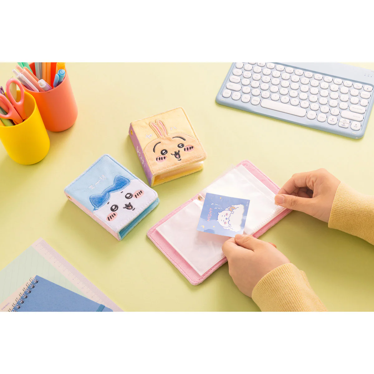 ちいかわ カードやステッカーが入る!コレクトブック(古本屋) - Image 3
