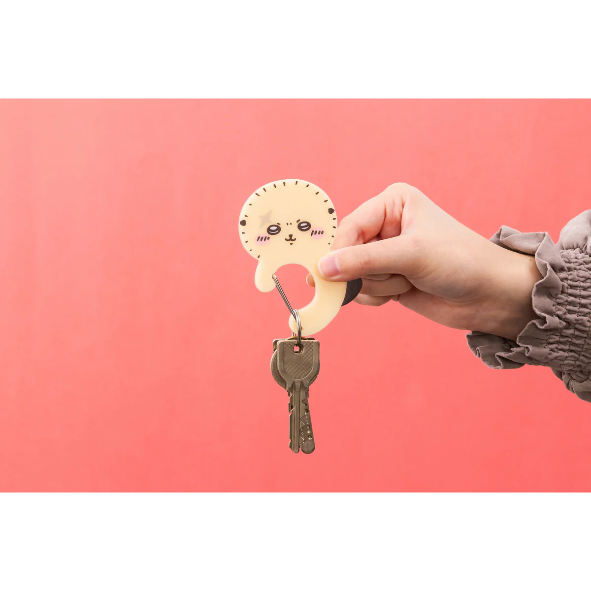 ちいかわ ダイカットアクリルカラビナ(くりまんじゅう) - Image 5