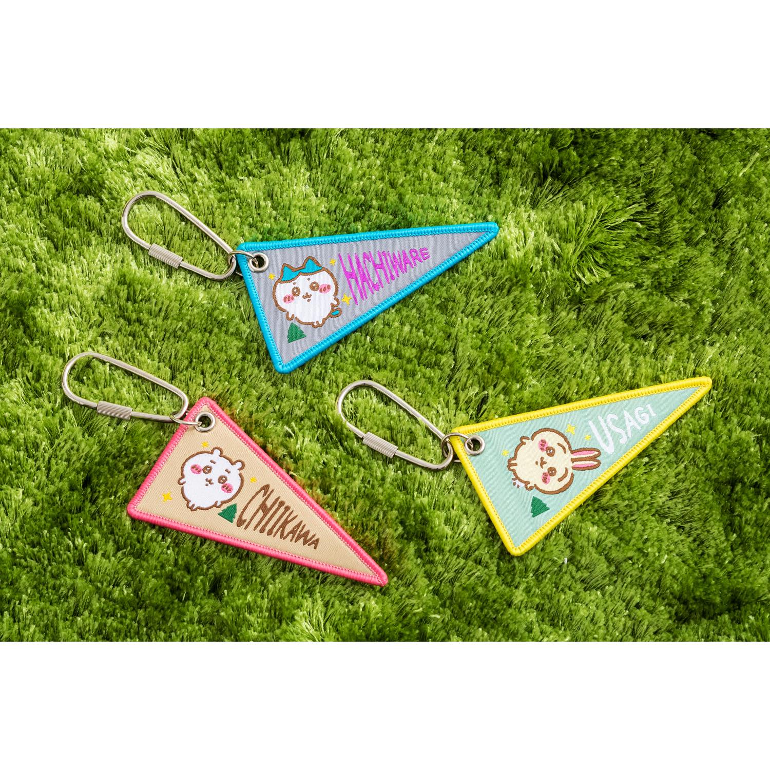ちいかわ キャンプへGO! 織フラッグキーホルダー(ハチワレ) - Image 5